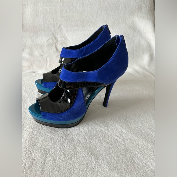 NWT Jessica Simpson Evannan Royal Blue
Suede Zip -Back Platform pumps 8 - Picture 3 of 9